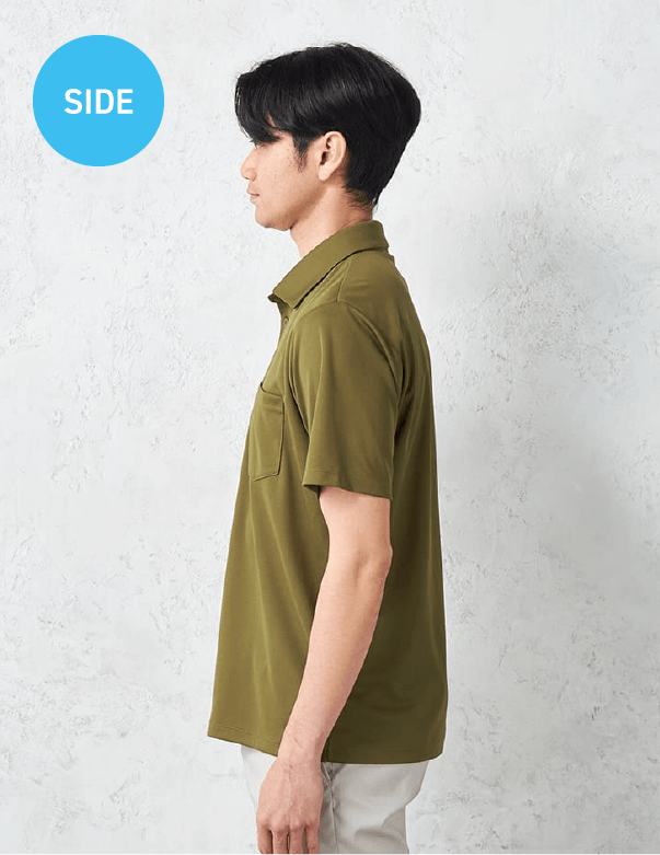 COOL CORE 半袖ビズポロを着用した男性を横から見た画像